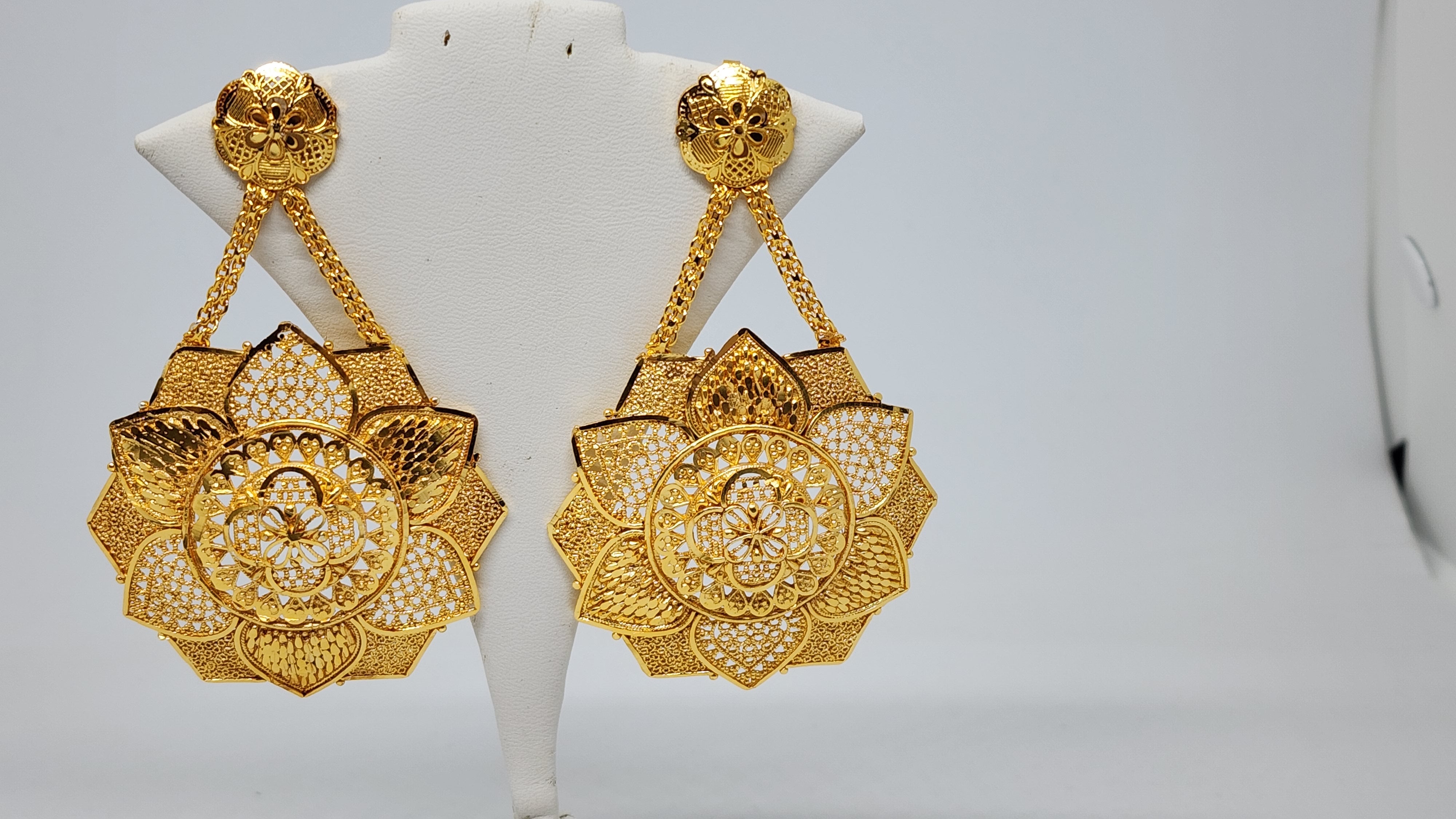 La Fluer Grande Earrings